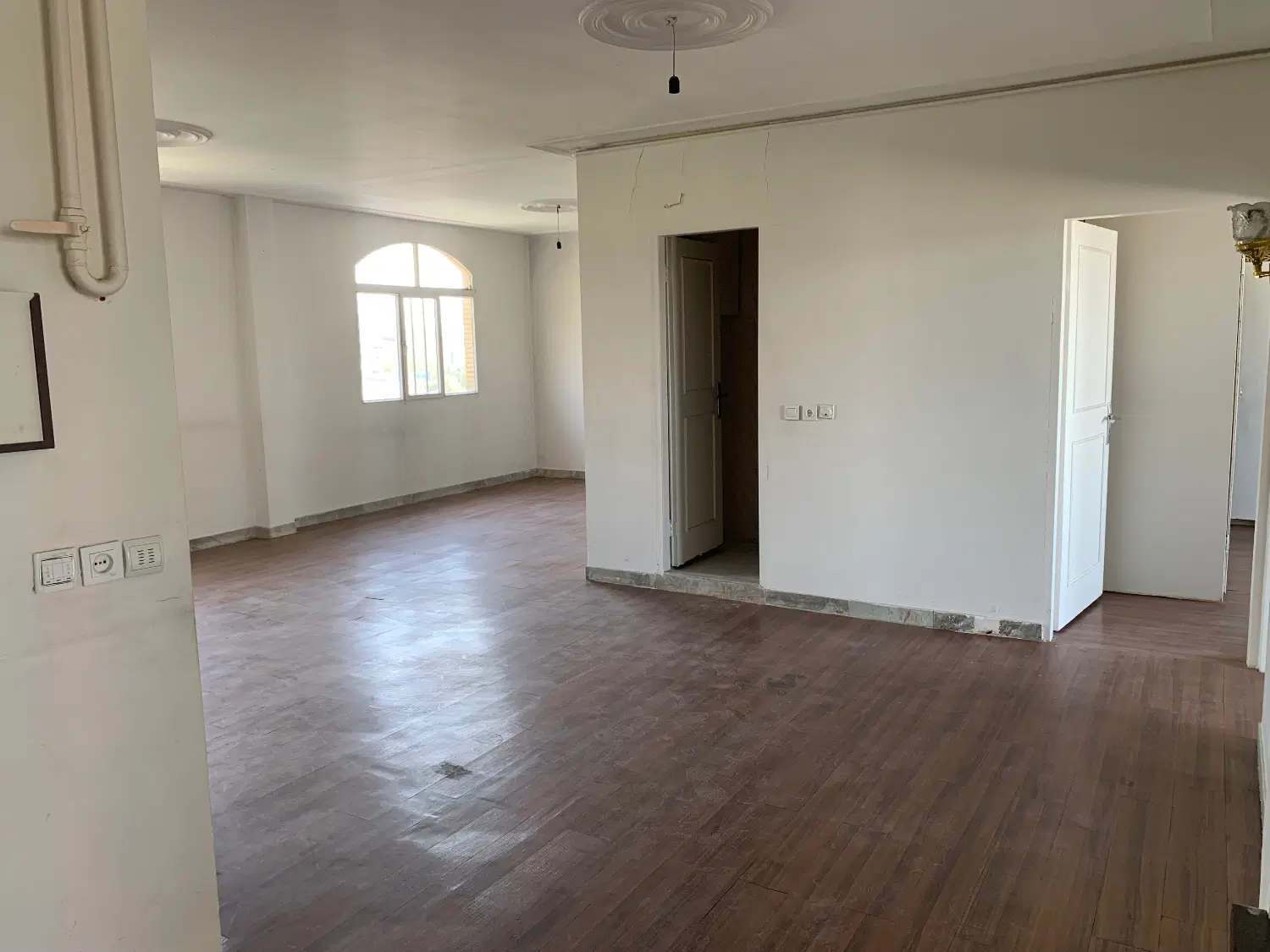 100 متری اردلان