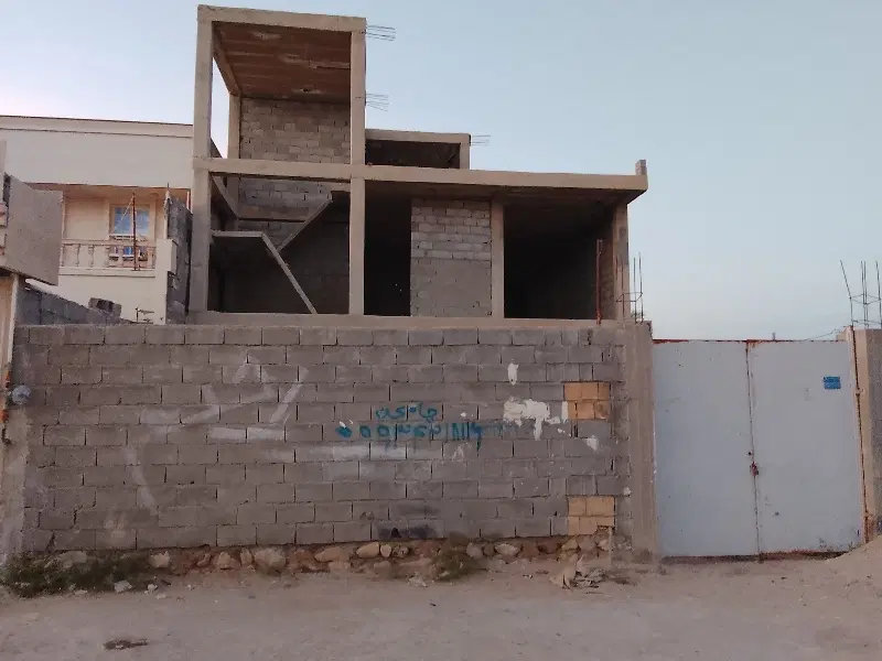 خانه نیمه کاره سه واحده