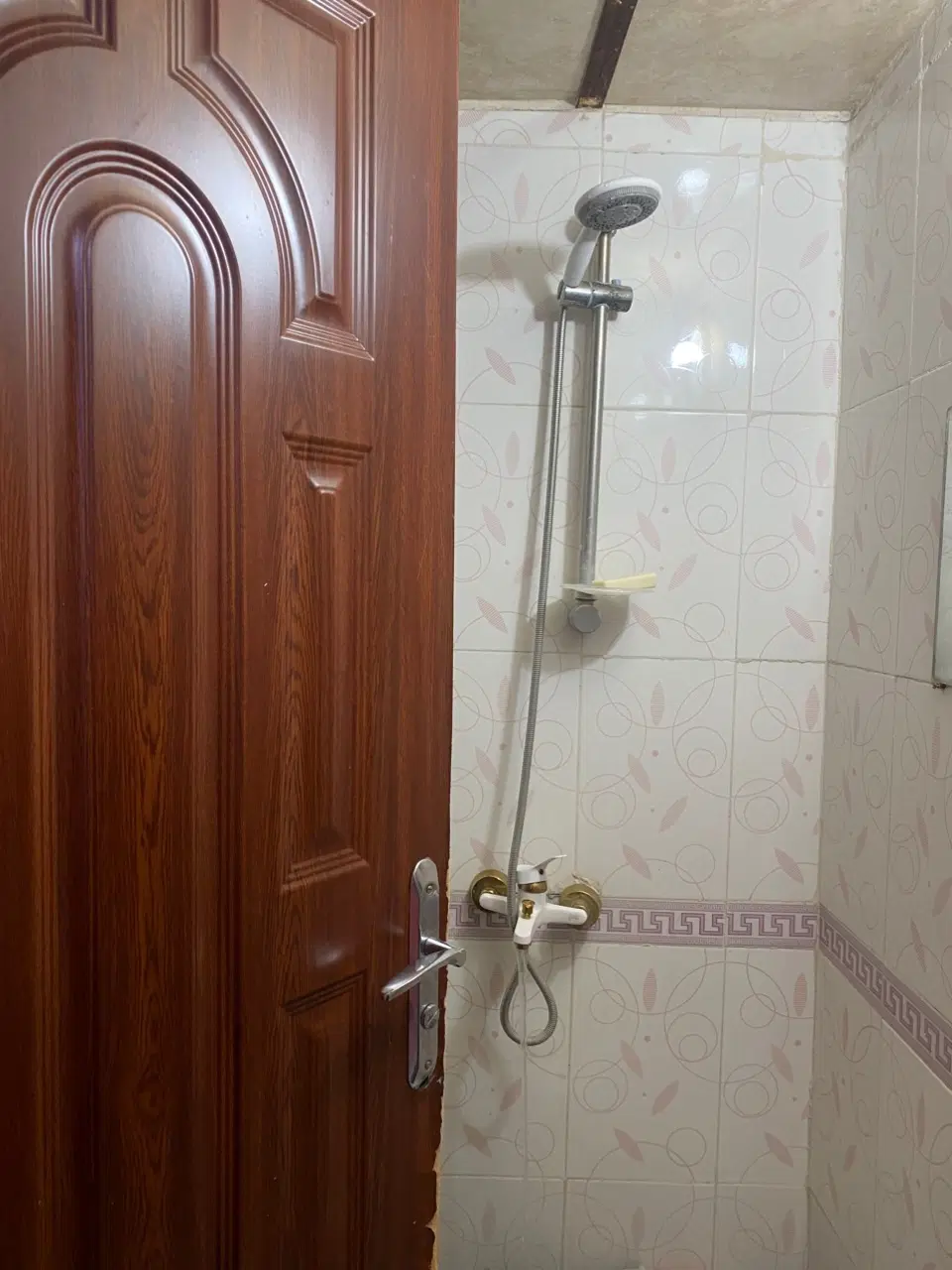 فروش یه واحد۶۵متری نقلی