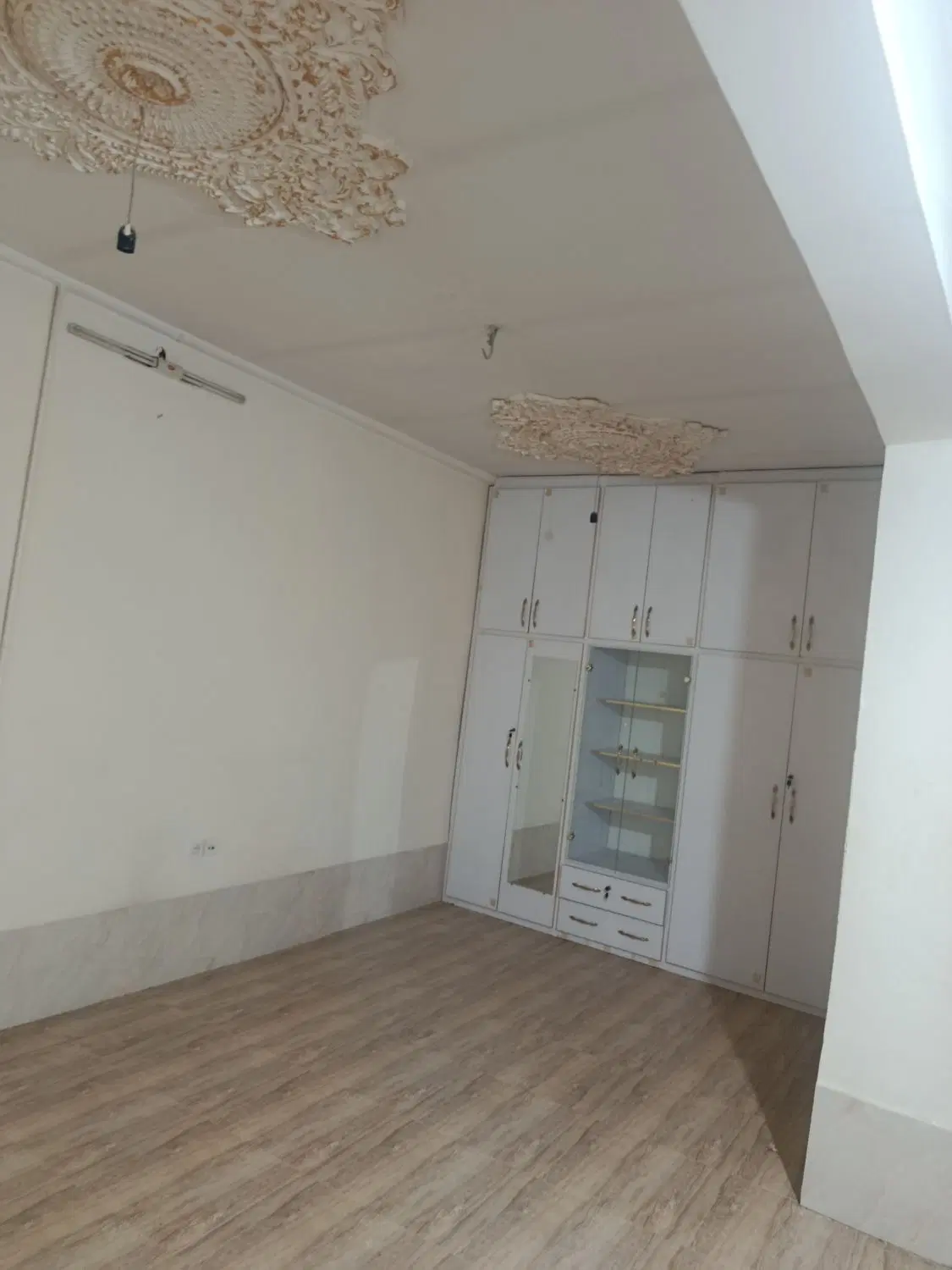 نیمه دربستی راه جدا