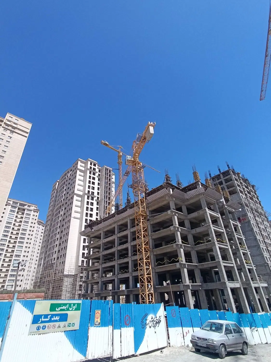 از۱۰ تا۲۰۰ متر برج مجلل کیان چیتگر تحویل سال آینده