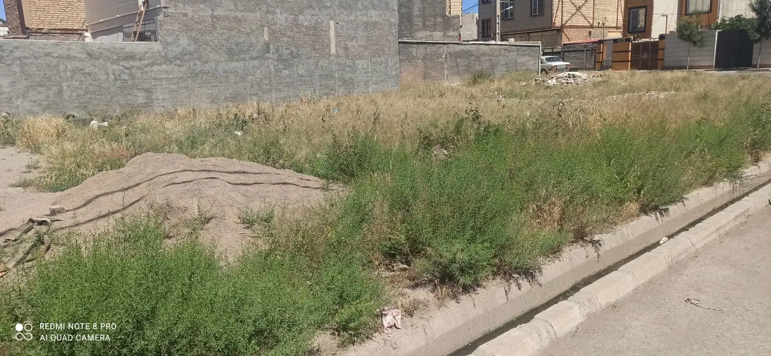 زمین دوبحر در کمال آباد