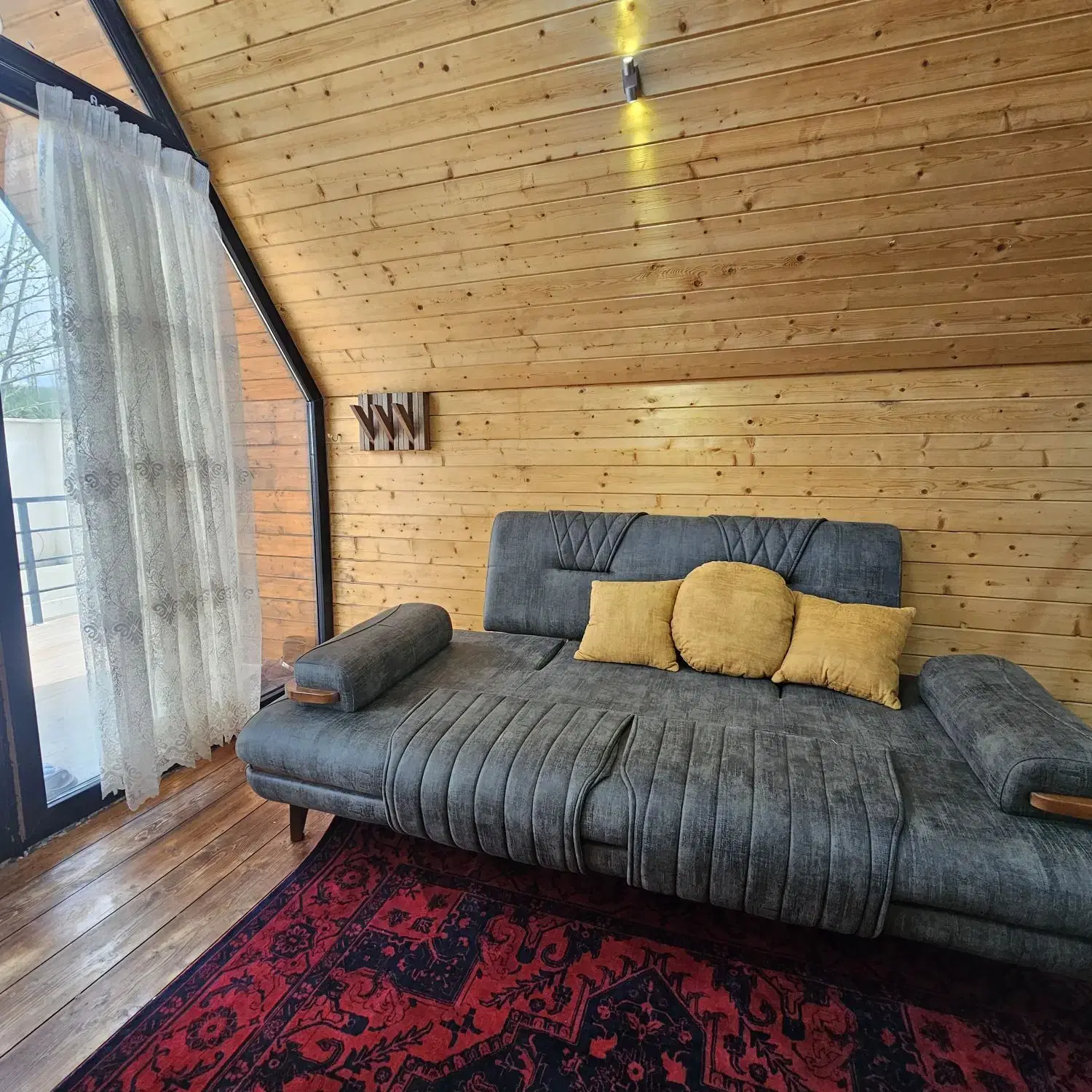 کلبه سوییسی نیل گل کچا