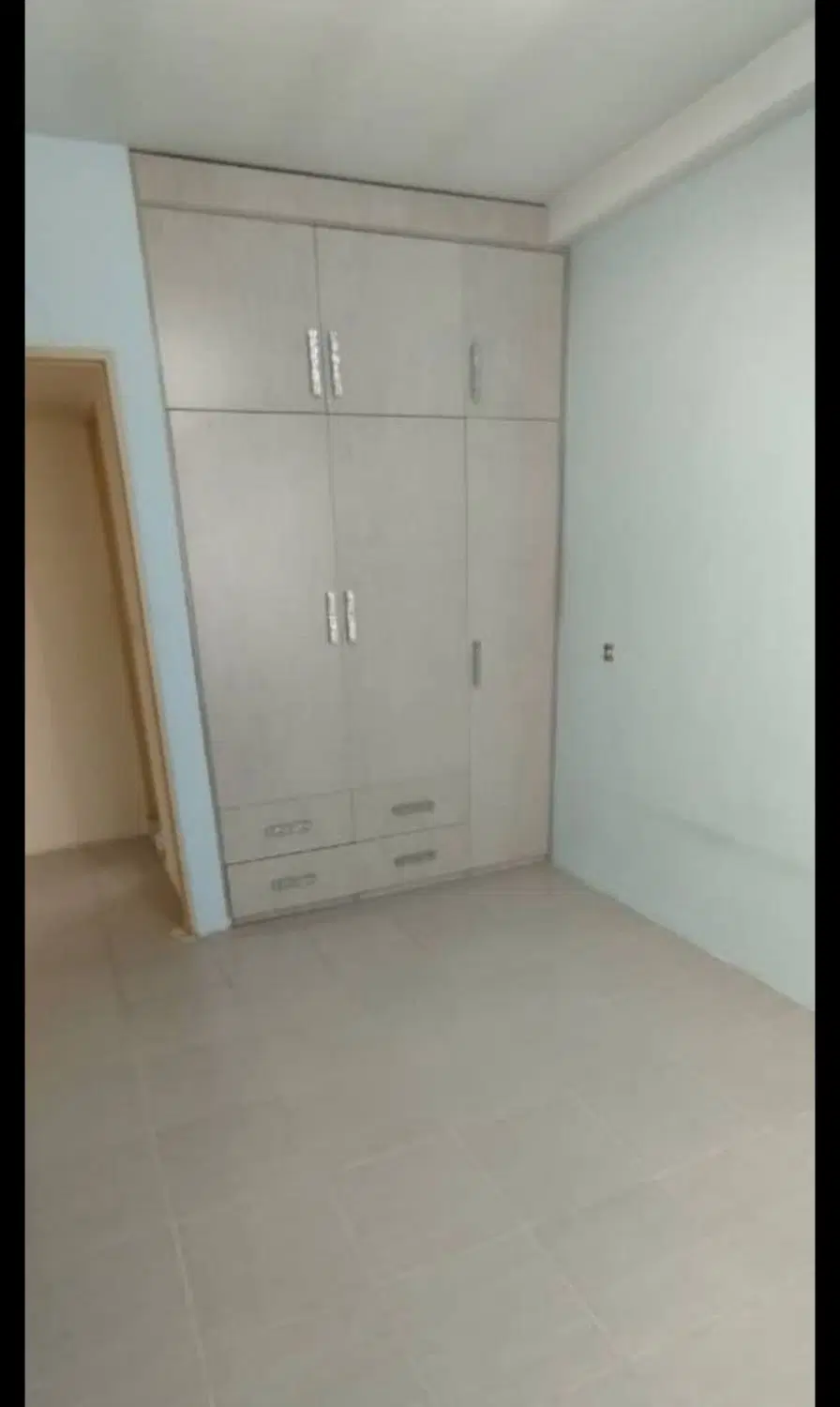 اجاره و رهن 105 متری پارگینگ دار..