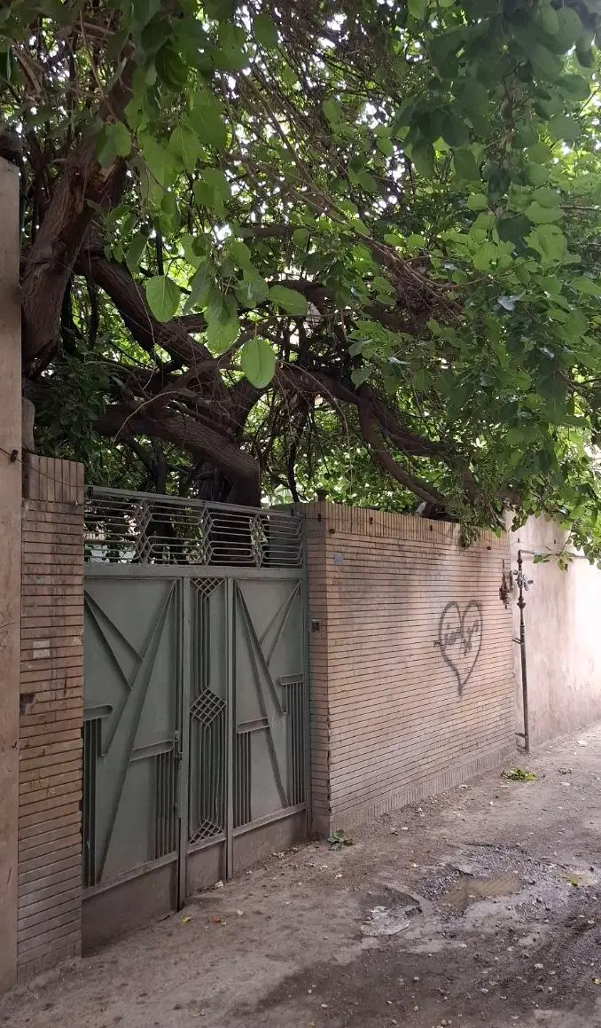 منزل ویلایی ۱۱۰متر وکیل آباد۹۵...سند شش دانگ