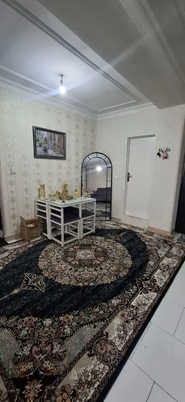 ۱۰۰متری دوخواب_ نزدیک مترو_ پارکینگ