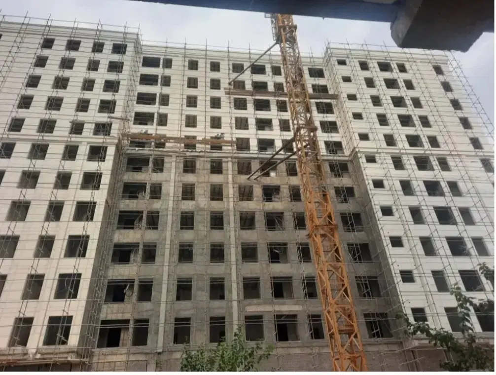 دو زمین ، ۵۷۰متری تجمیع ، شاخه اصلی
