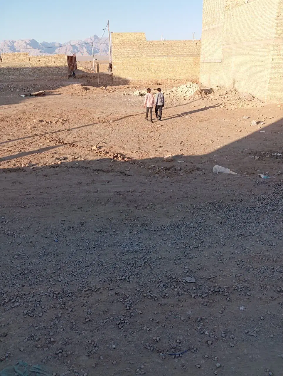 زمین  126 متری