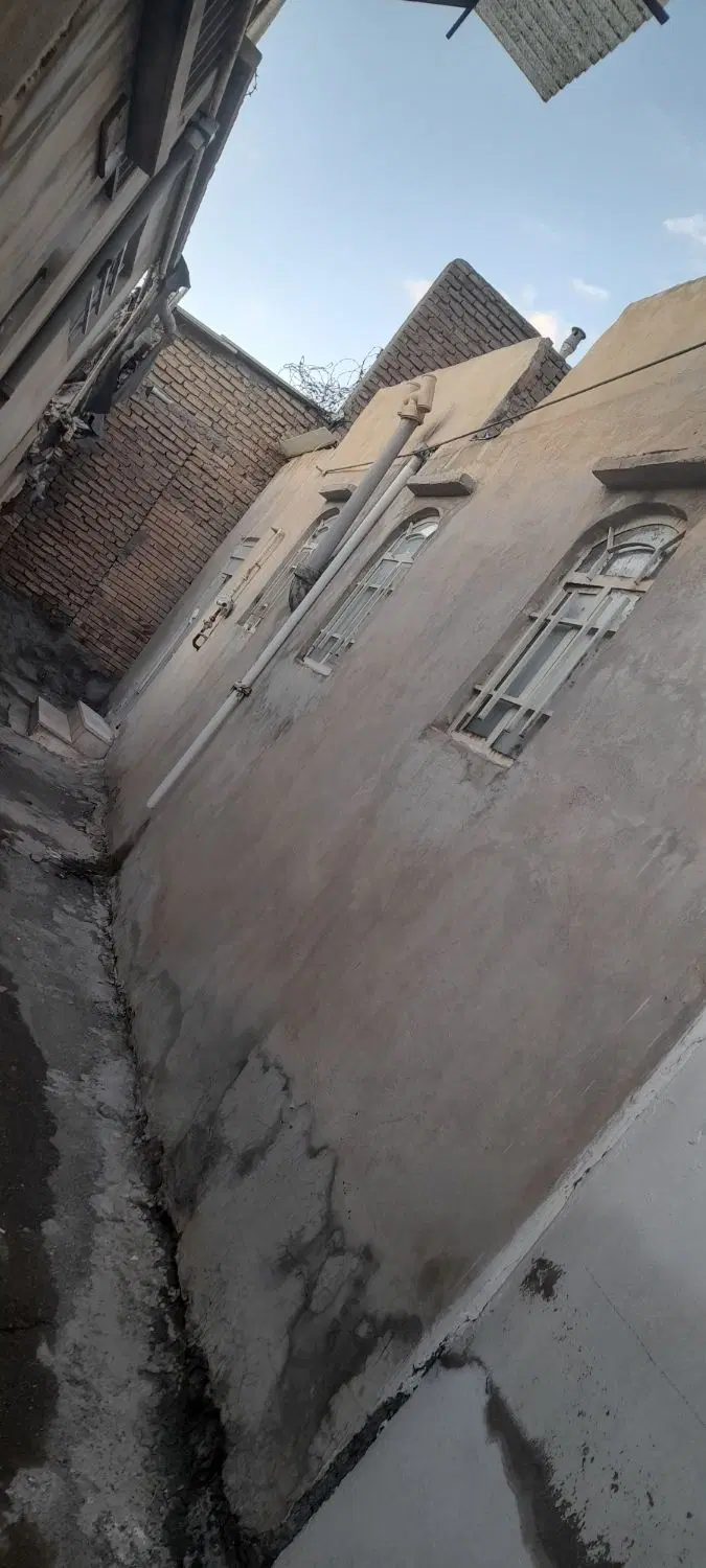 خانه۵۰متری صادقیه