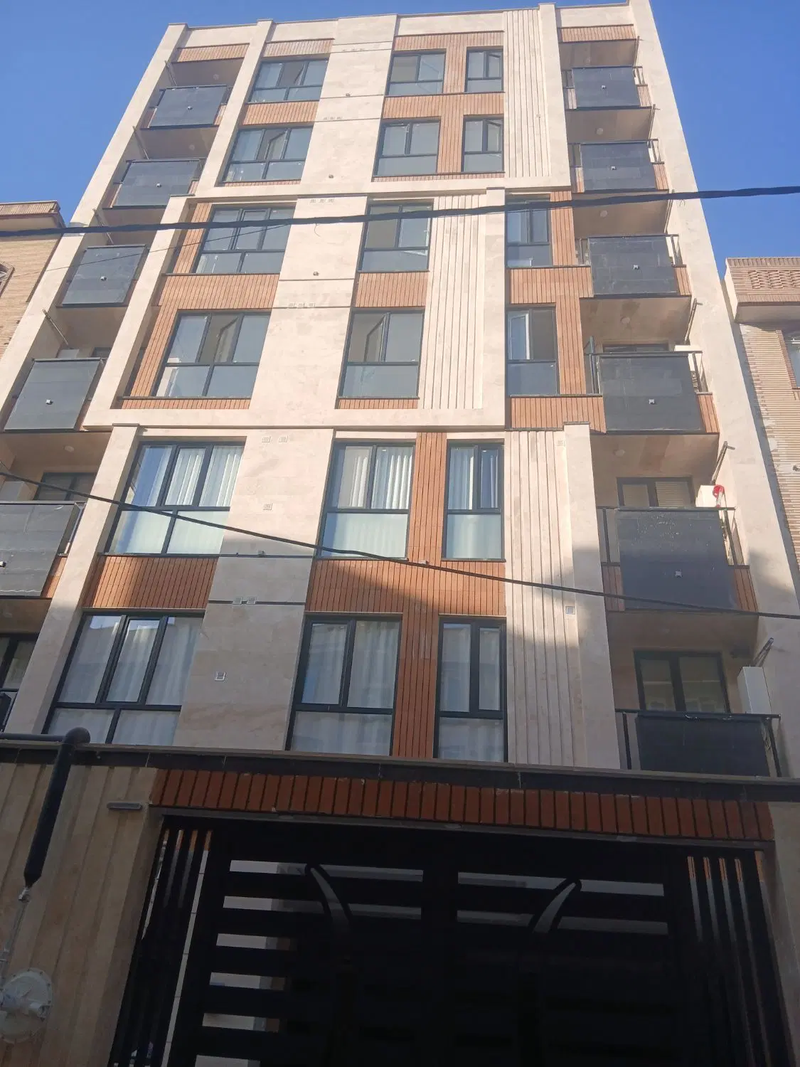 ۸۵_دوخوابه _پارکینگ _انباری _بالکن