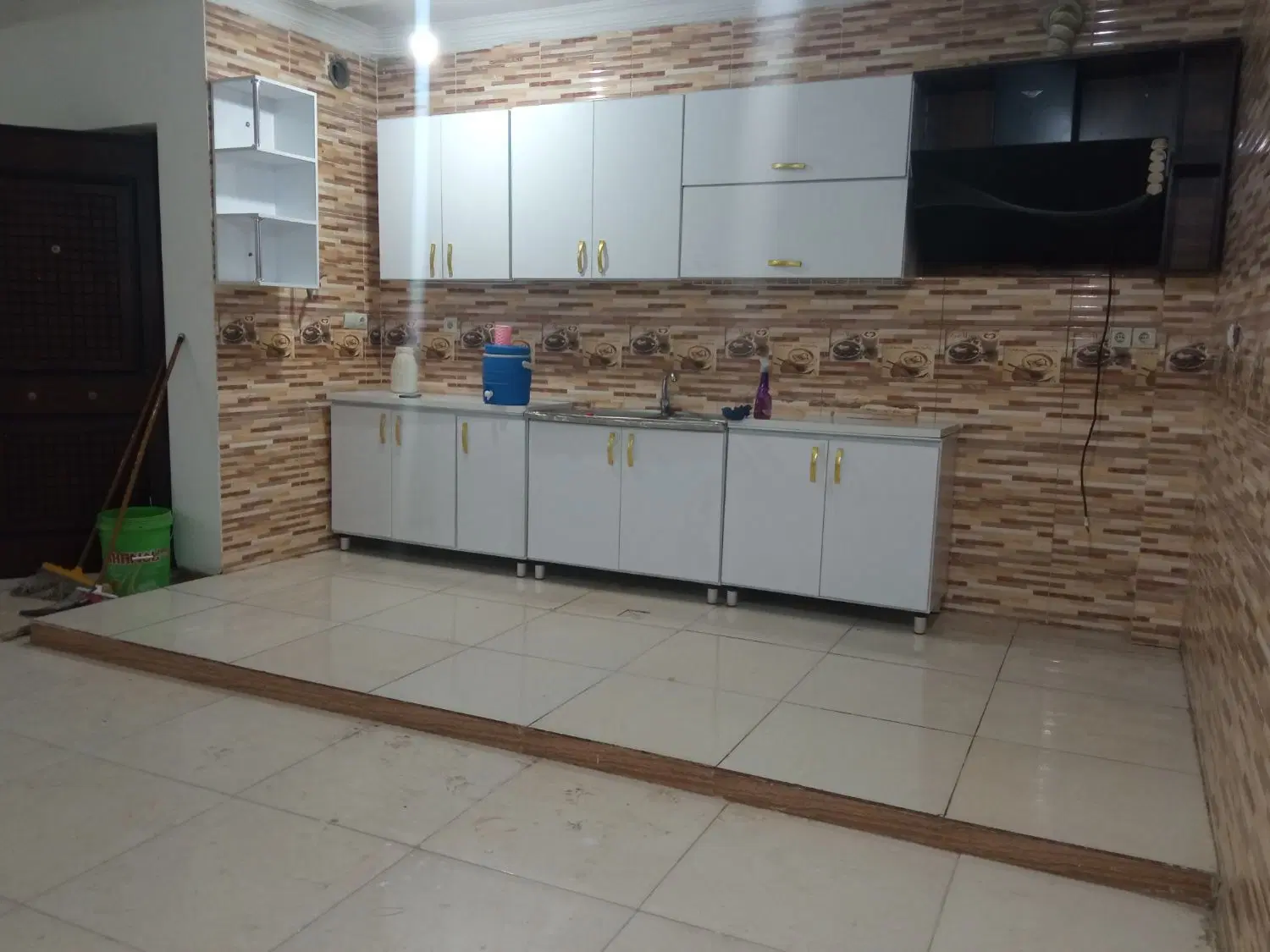 واحد94 متری با وام 400 بنیادشهید