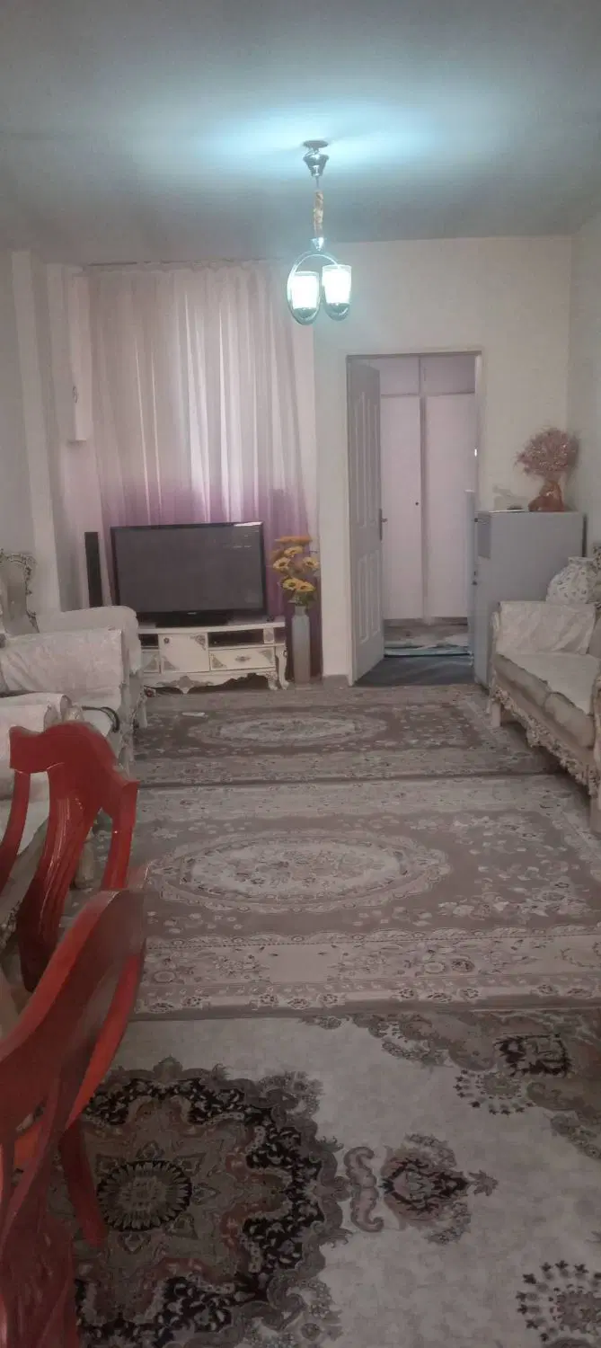 آپارتمان ۵۰ متری ۳۰۰ ودیعه  ۶ میلیون اجاره