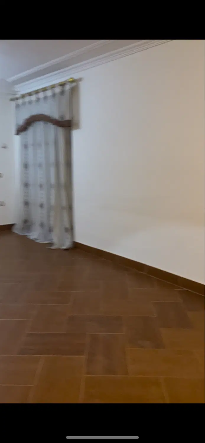 خونه دو خواب جای بسیار خالی