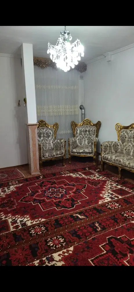 یک باب حیاط ۲ طبقه در منطقه آخر عباسی
