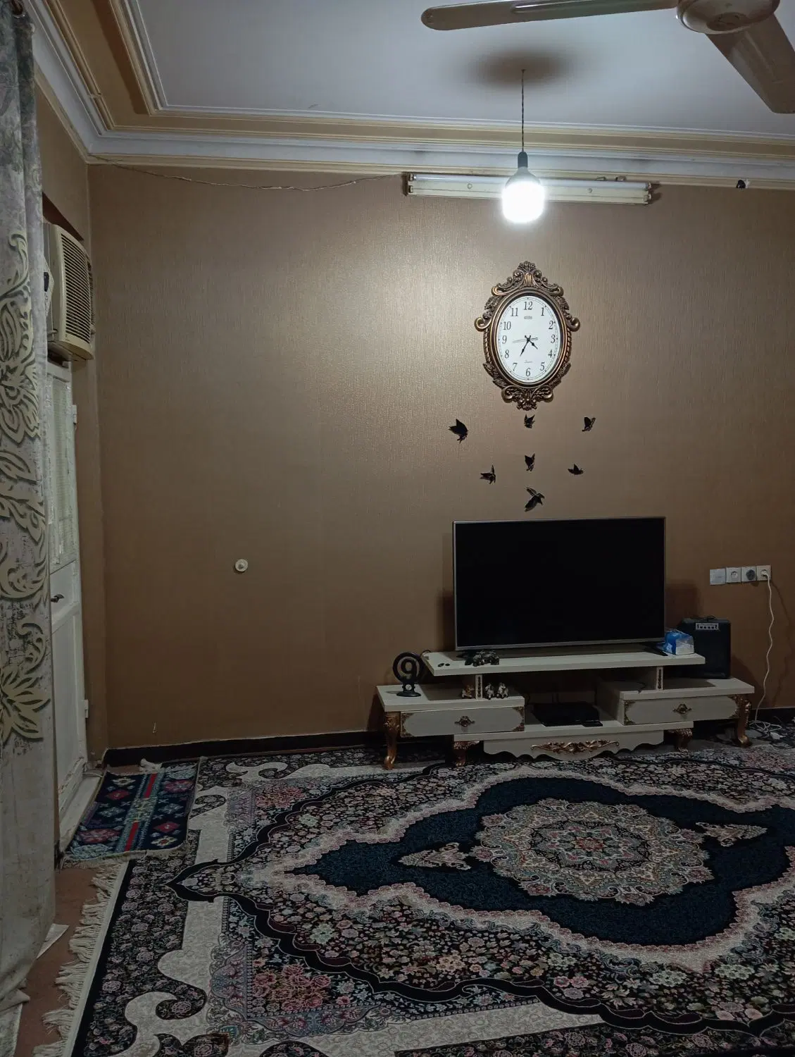 فروشی ۱۱۰ متر مربع