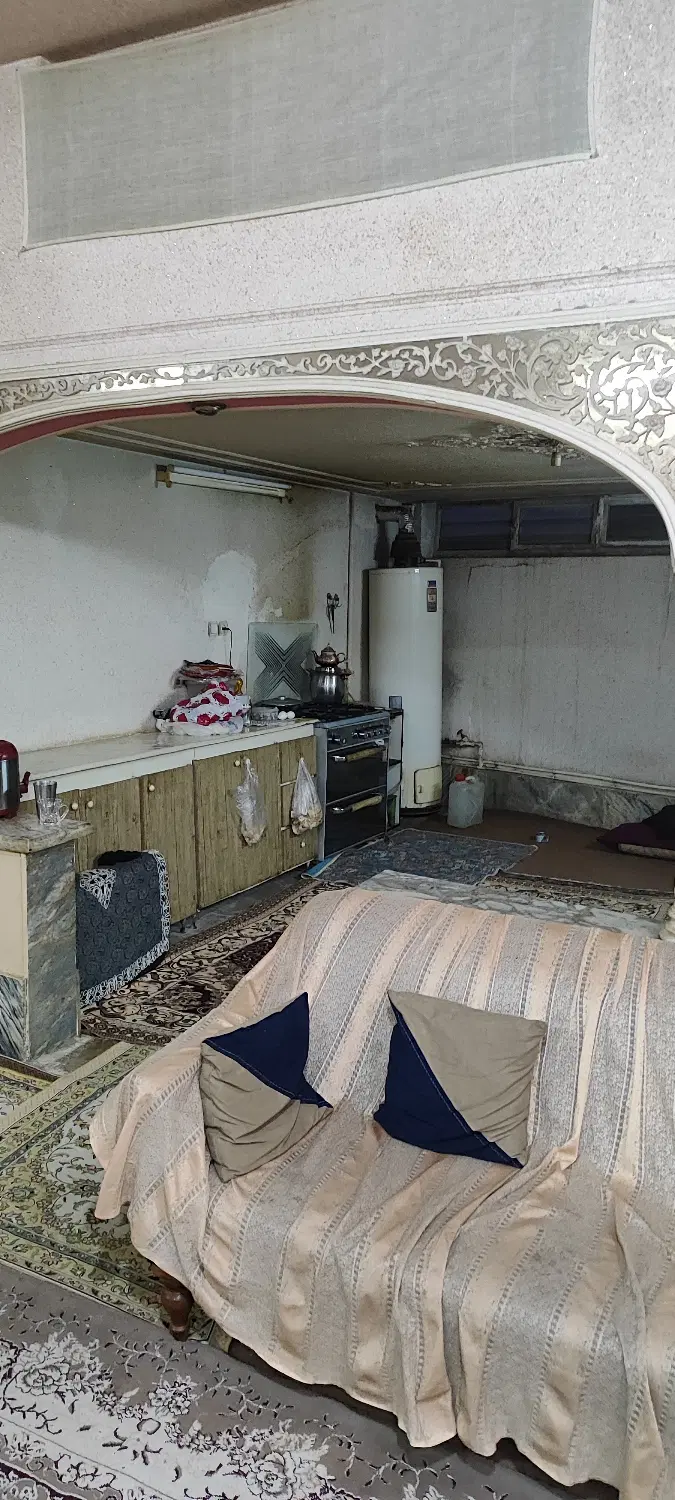 زیرزمین 100متر با پارکینگ