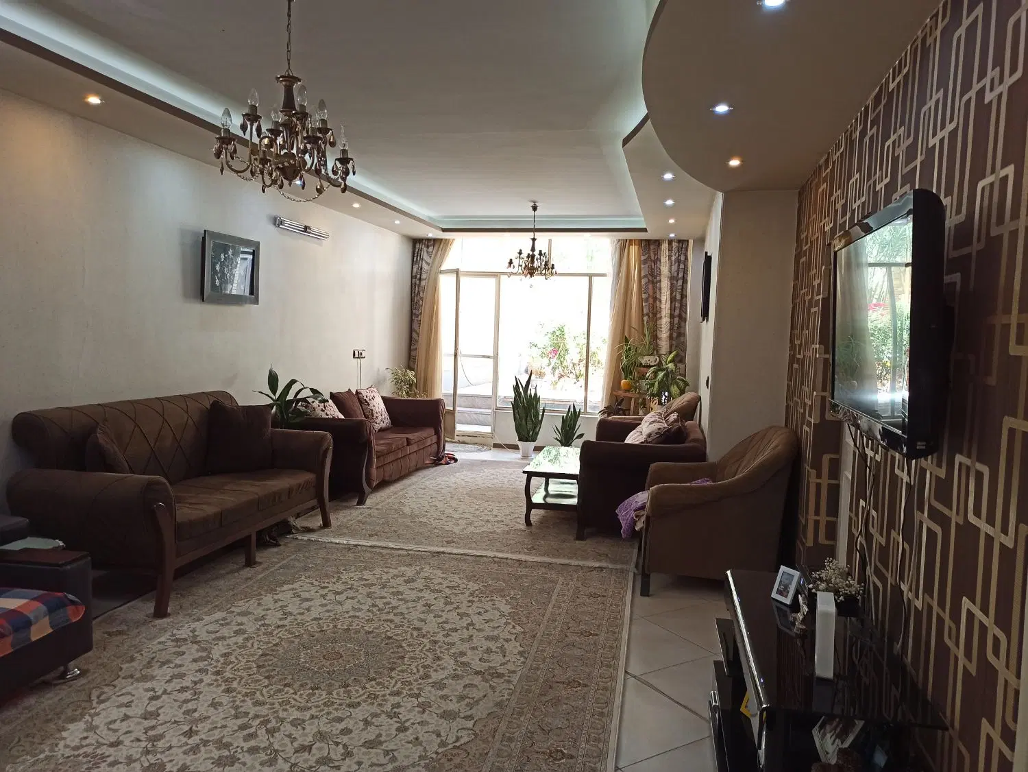 اجاره آپارتمان همکف حیاط دار