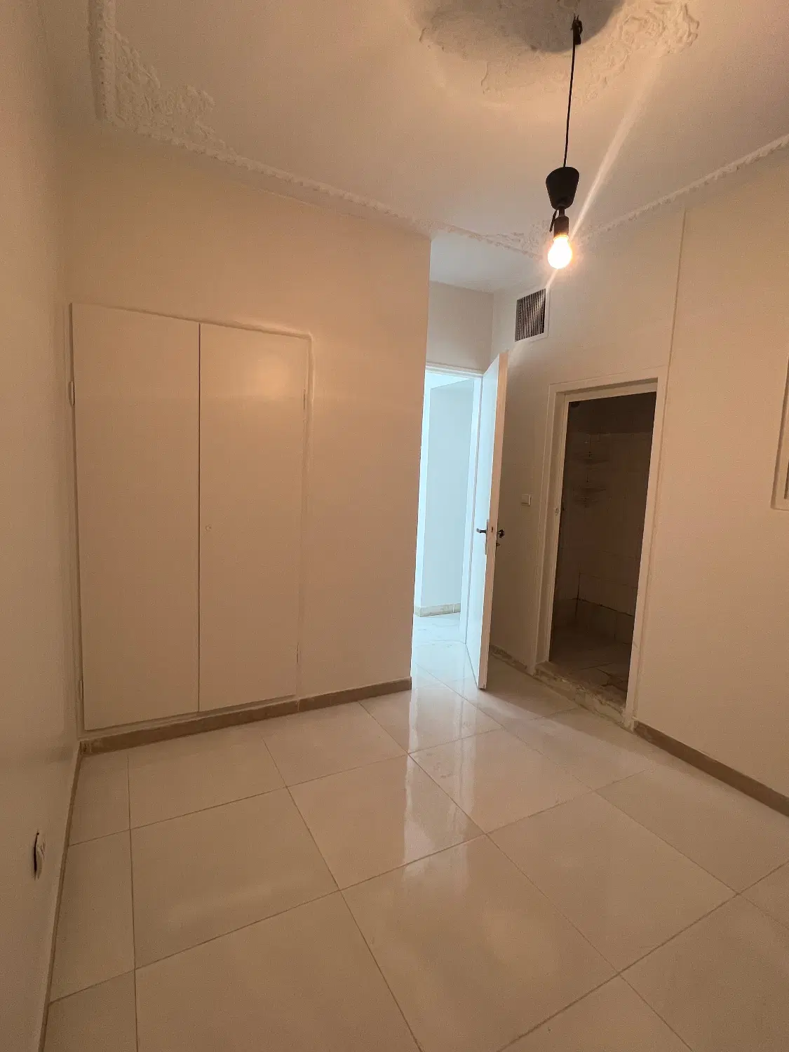 رهن کامل آپارتمان ۴۸ متری مترو نبرد