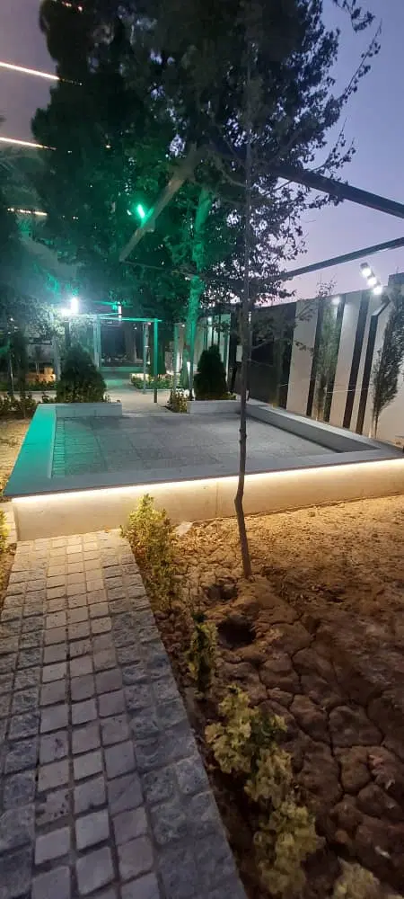 آپارتمان با نمای مدرن وبر خیابان پاسارگاد