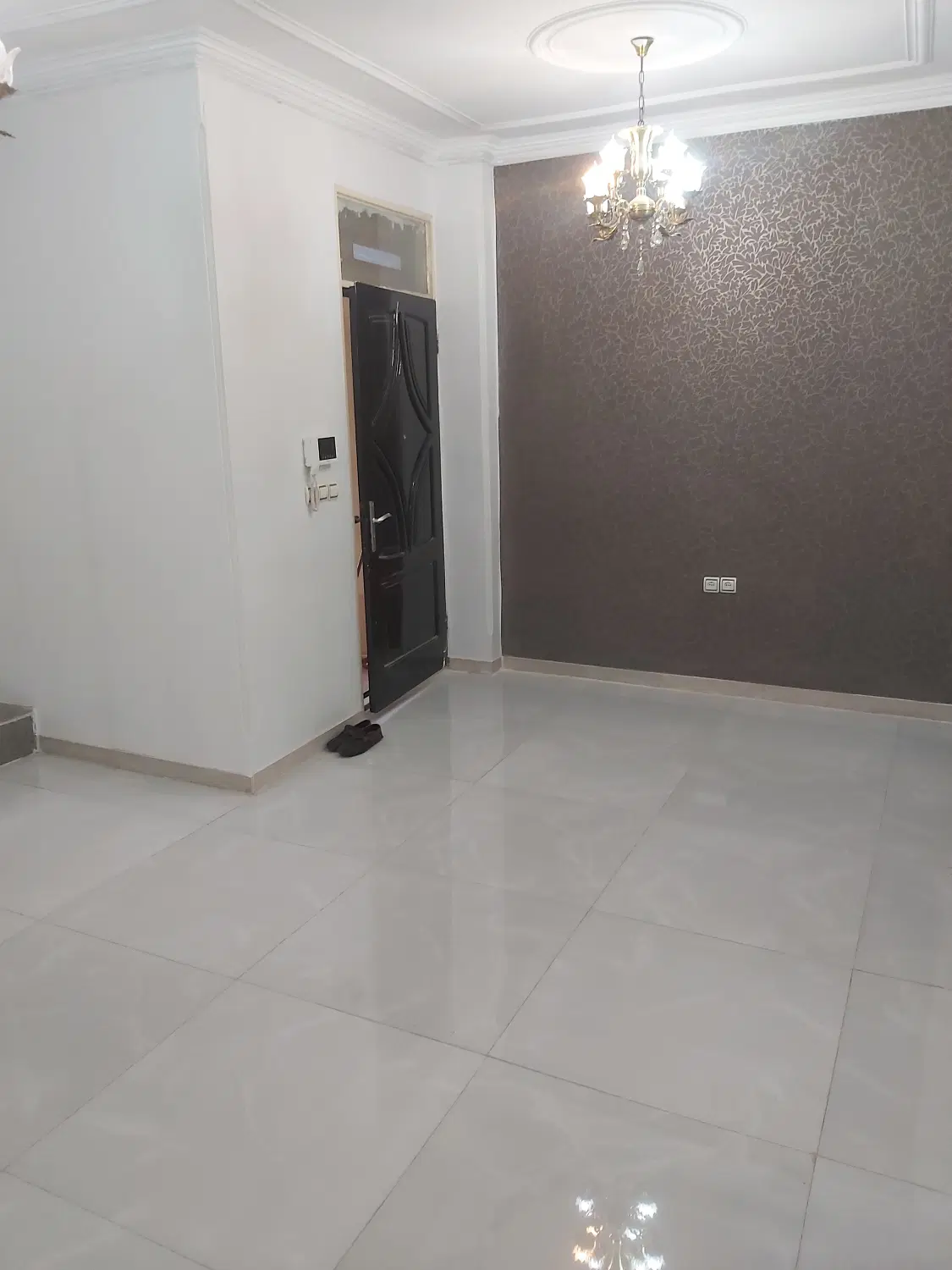 فروش آپارتمان ۶۷ متری دو خوابه در کارون آذربایجان
