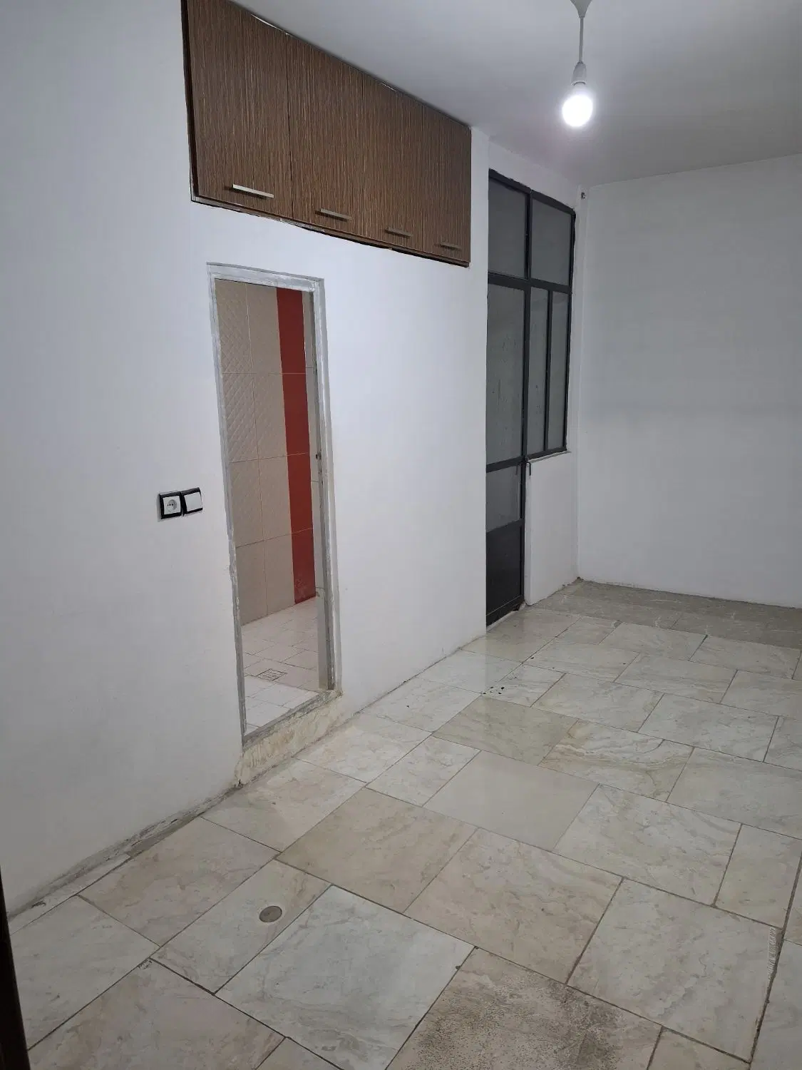 آپارتمان دوخوابه با پارکینگ آسانسور