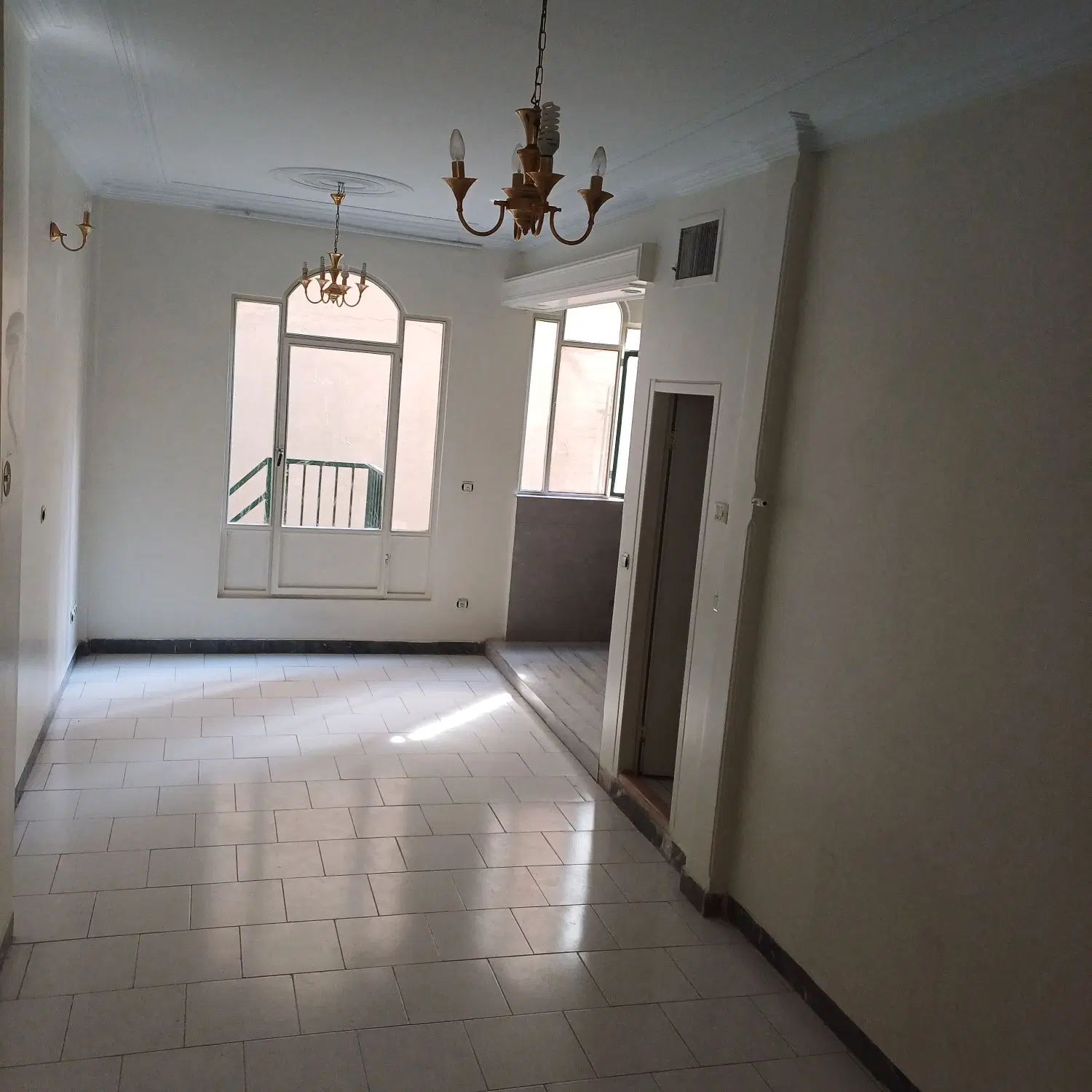 آپارتمان دو پارکینگ اختصاصی حیاط دربست