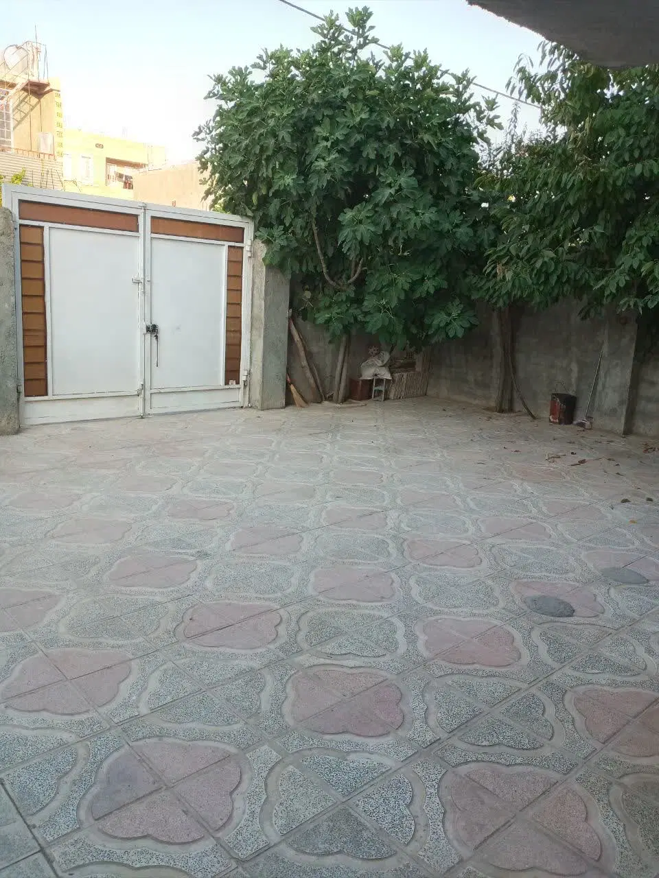 خانه همکف شهرک شهرداری