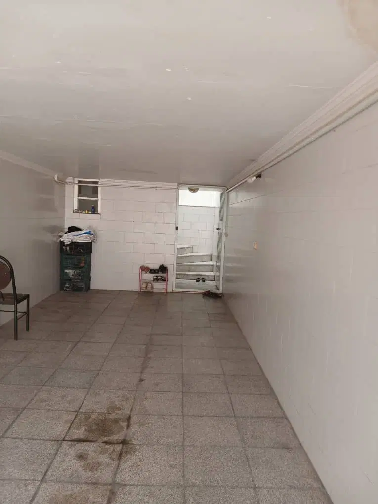 خانه اجاراه ای پارکینگ و حیاط دارد