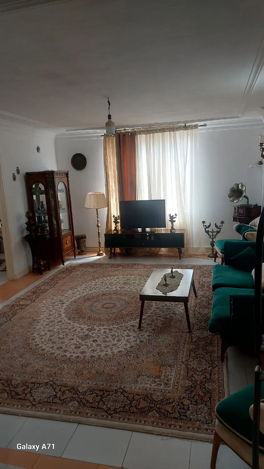 واحد ۶۱متری دوخوابه طلاییه