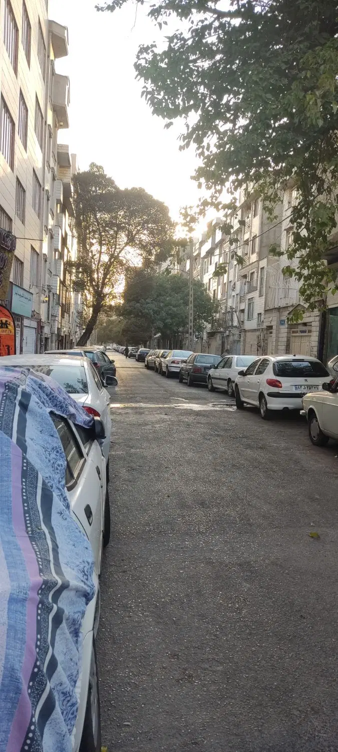 کلنگی ۱۲۰ متر خانب آباد میعاد شمالی گذر ۱۰ متر