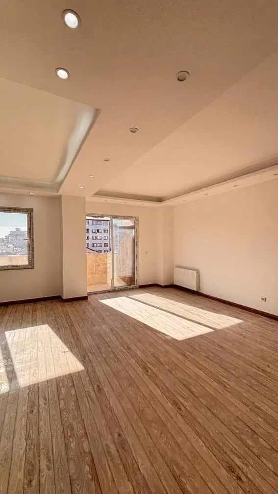 ۱۰۰متری خیابان معلم