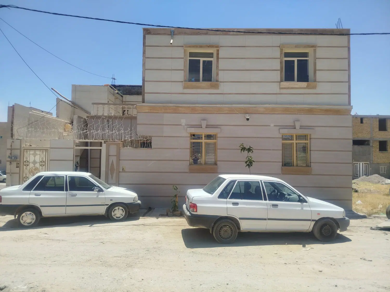 خانه ویلایی دو طبقه بسیار ارزان
