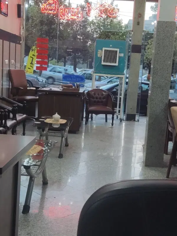 راه جدا  ۱۷۰ متر طبقه ۲ خیابان عدالت