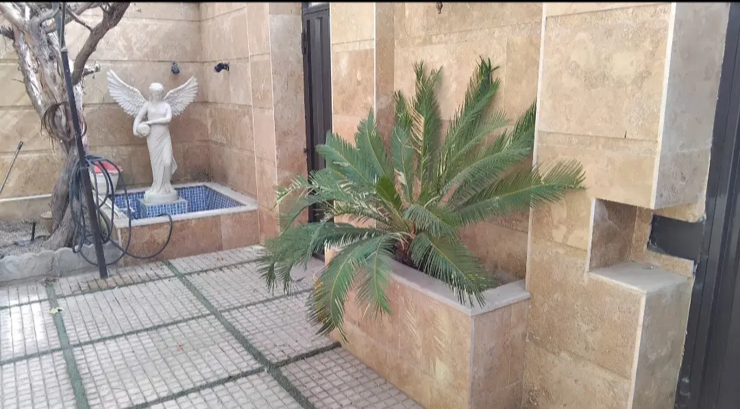 فروش ملکیت ۳ طبقه