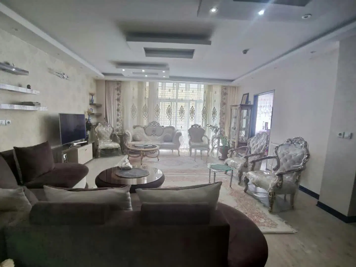 آپارتمان ۳ خوابه شیخ بهایی