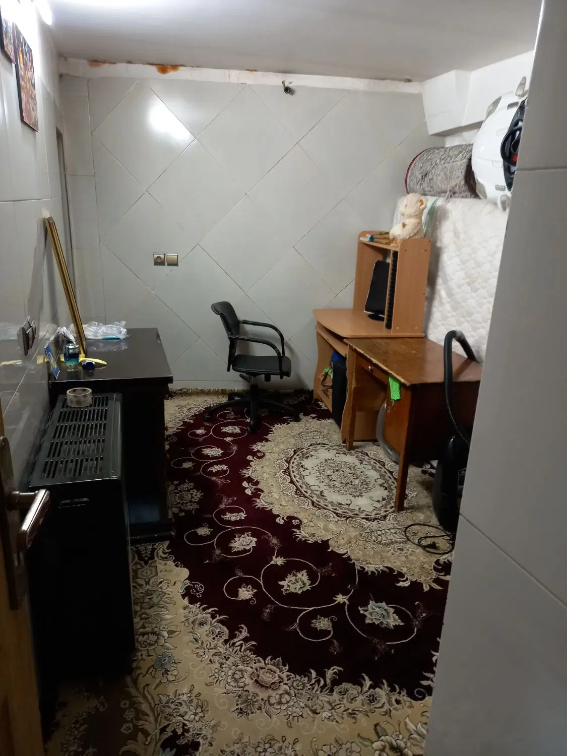 خانه زیر زمین دربست