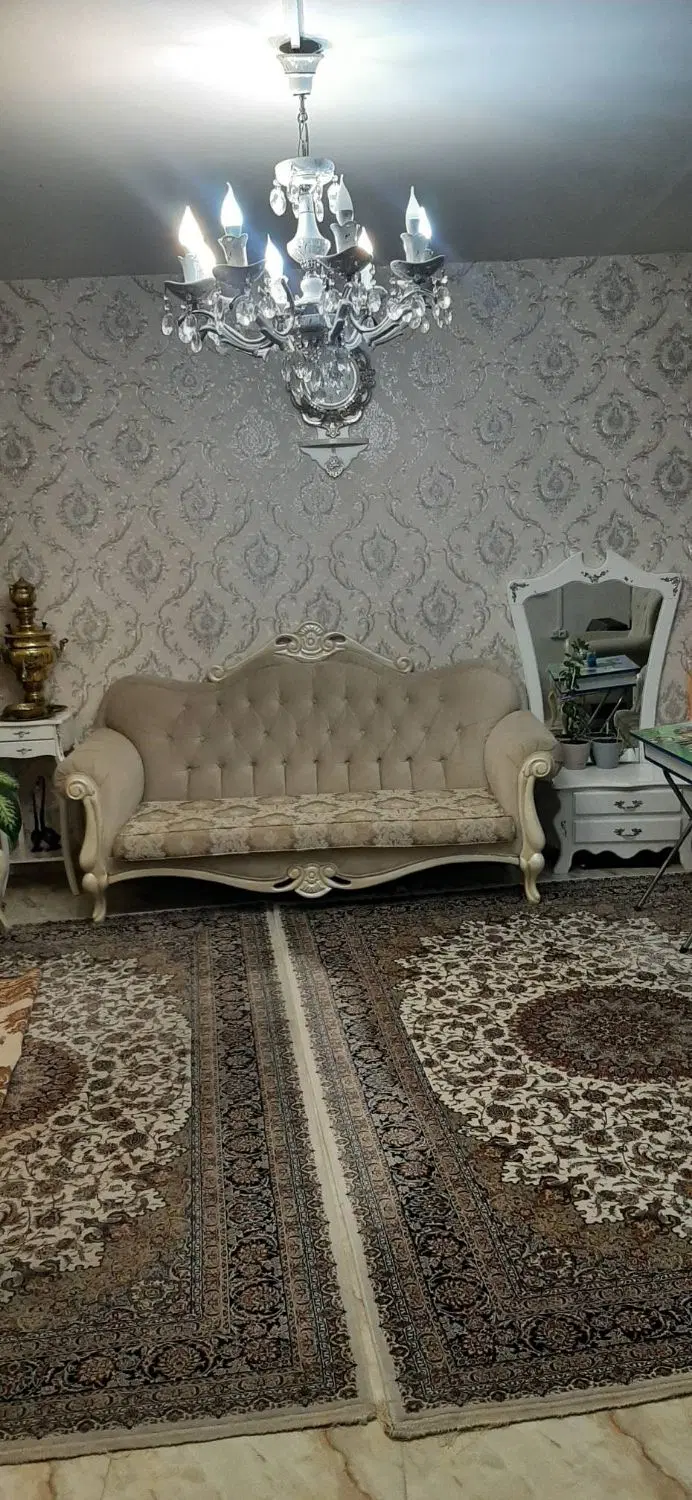 رهن آپارتمان کوی لاله مجتمع شبنم پارکینگ اختصاصی