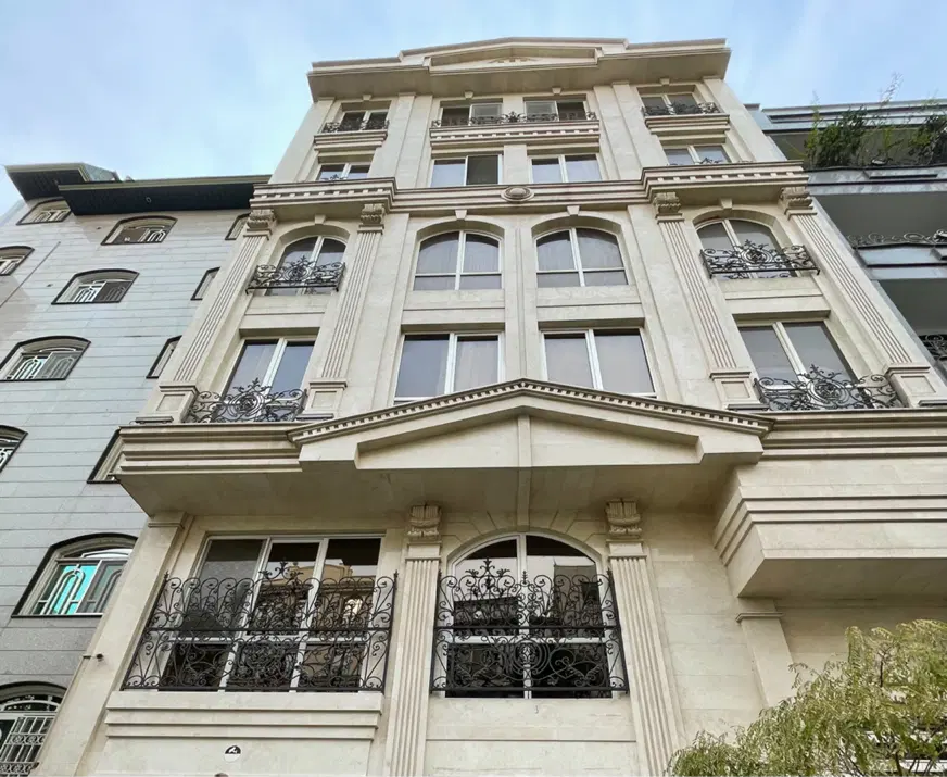 ۱۳۰ متر ۳خواب کاشانی مهران