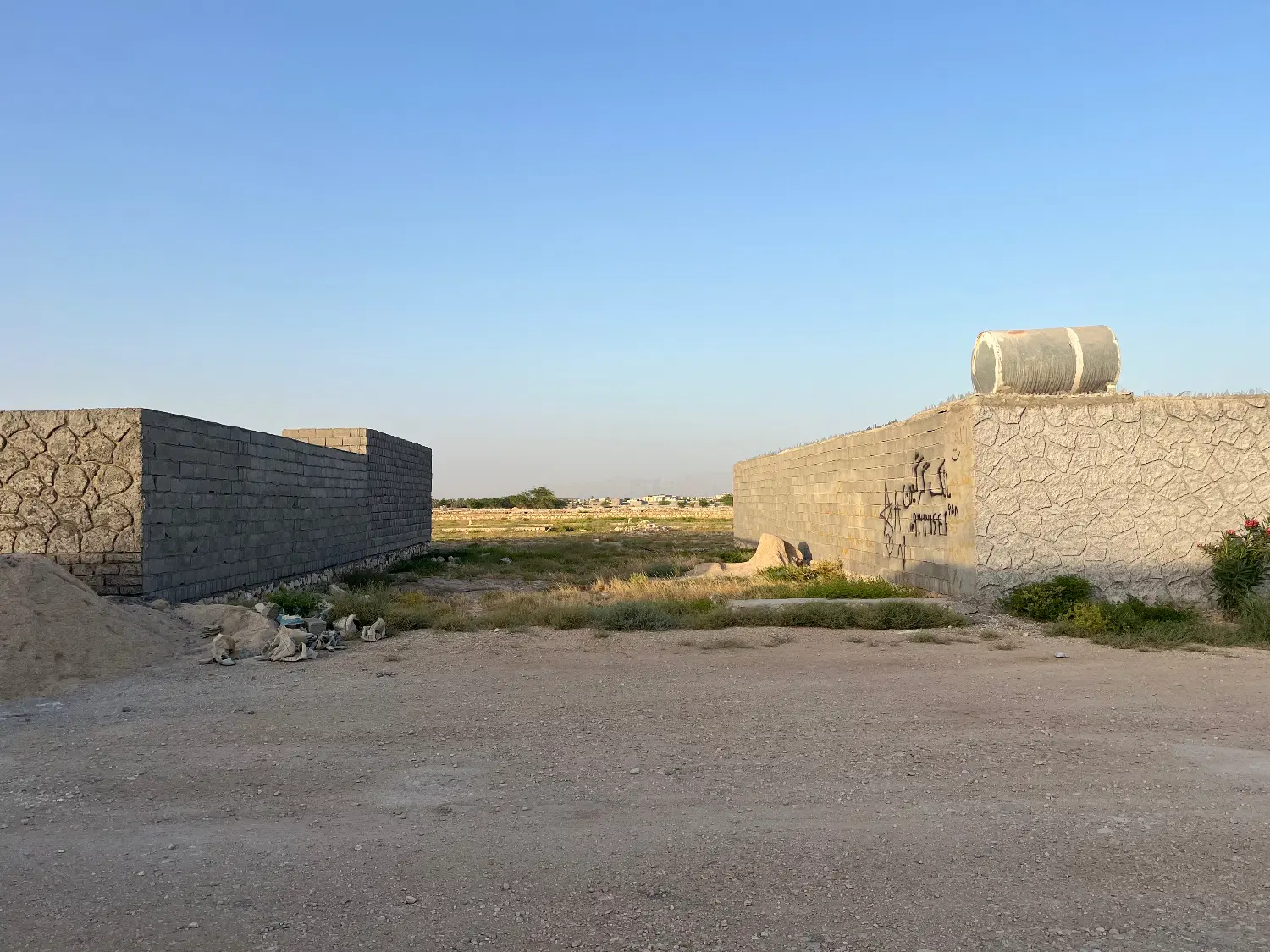۲۰۱ متر زمین سند تک برگ گورک خیش اشکن