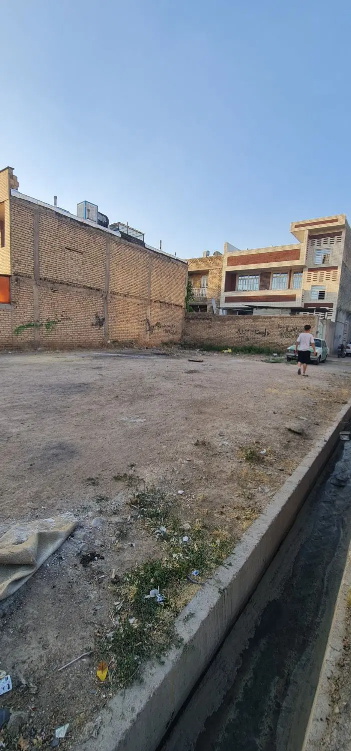 زمین مسکونی