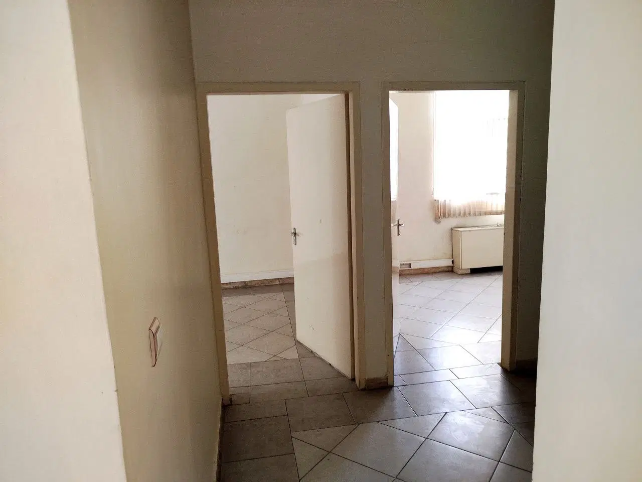 آپارتمان اداری بر خیابان طالقانی