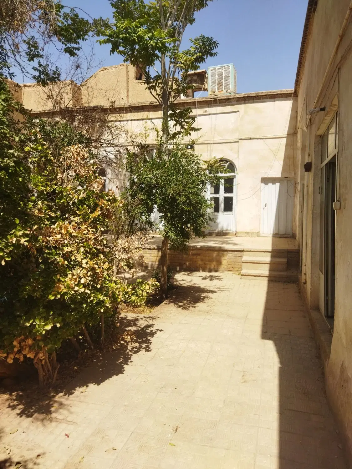 فروش خانه ویلایی باصفا به متراژ 420