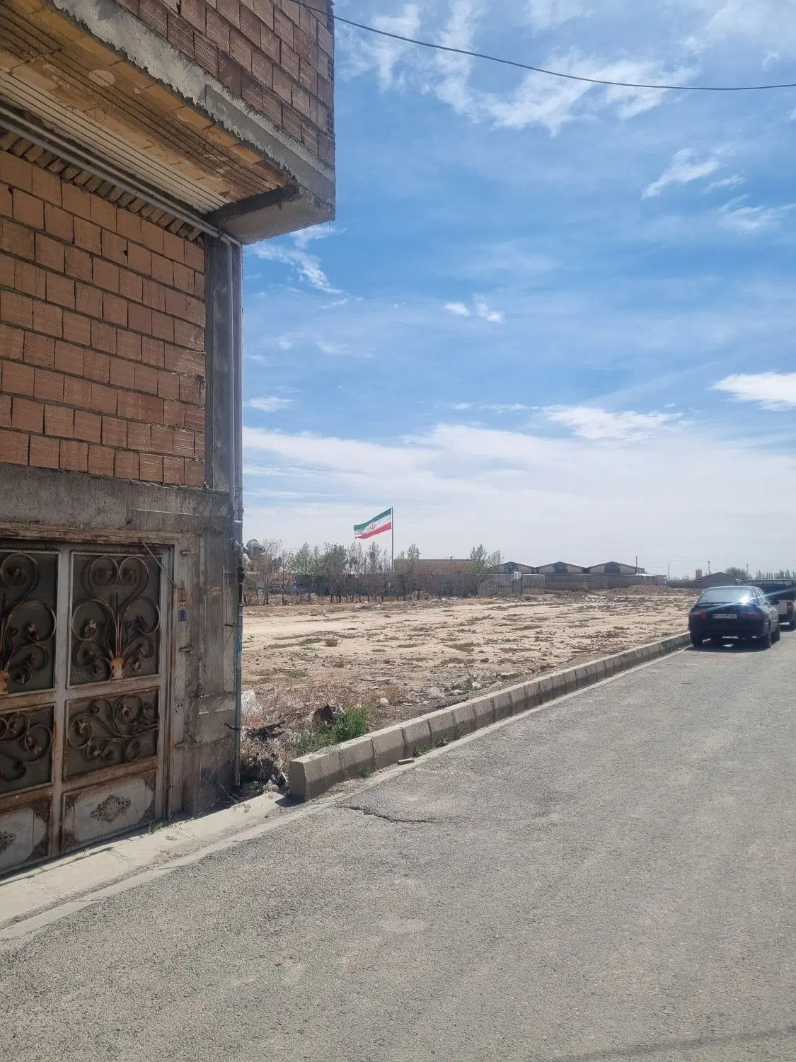زمین اول شهرک