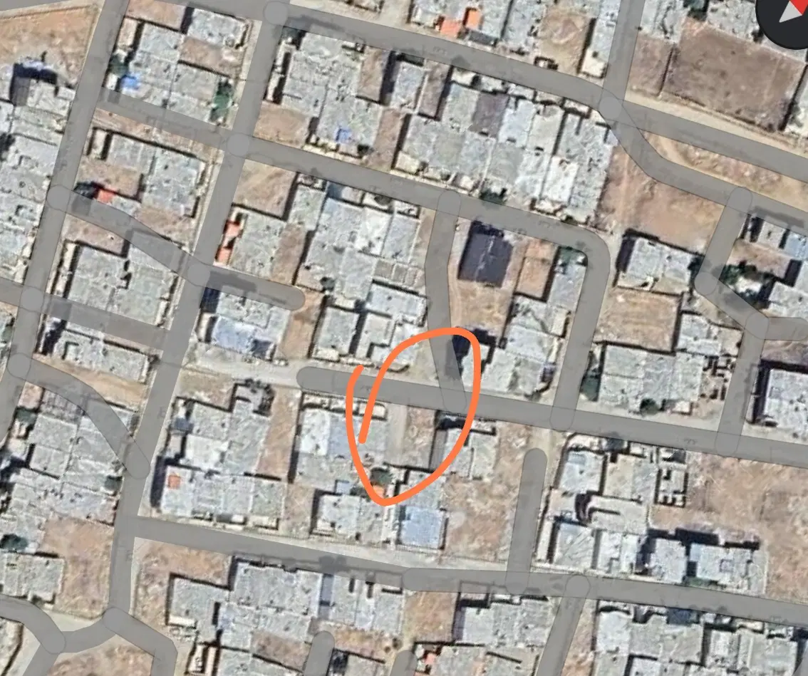 زمین شرف آباد