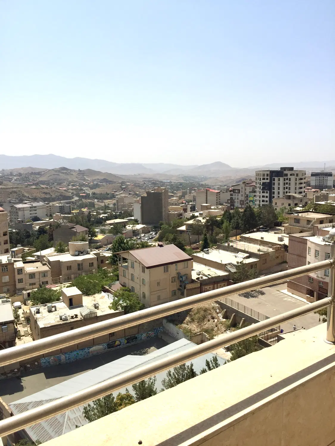 فروش فوری ۹۵متر طبقه۶ ساختمان کوثر زیرقیمت ویوابد