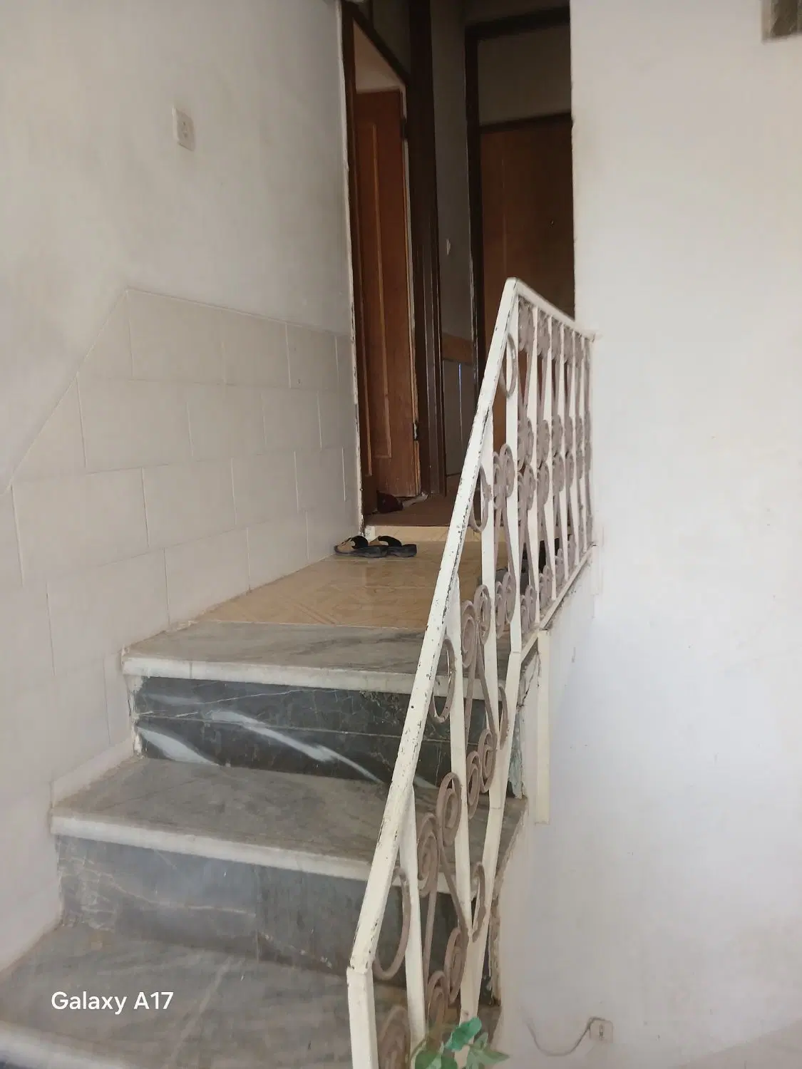 یه دونه واحد ۸۰ متری