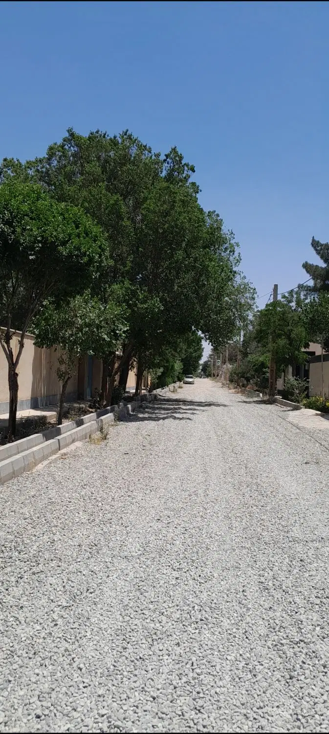 ۵۰۰ مترزمین داخل بافت چهاردیواری زعفرانیه کوروش