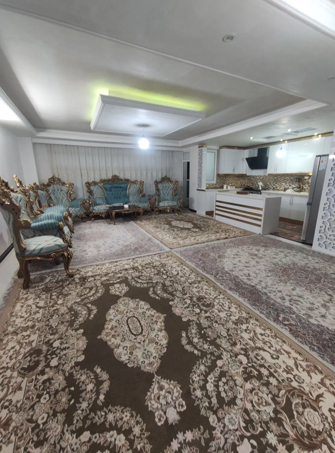 آپارتمان ۱۰۲ متری شبنم ها واوان