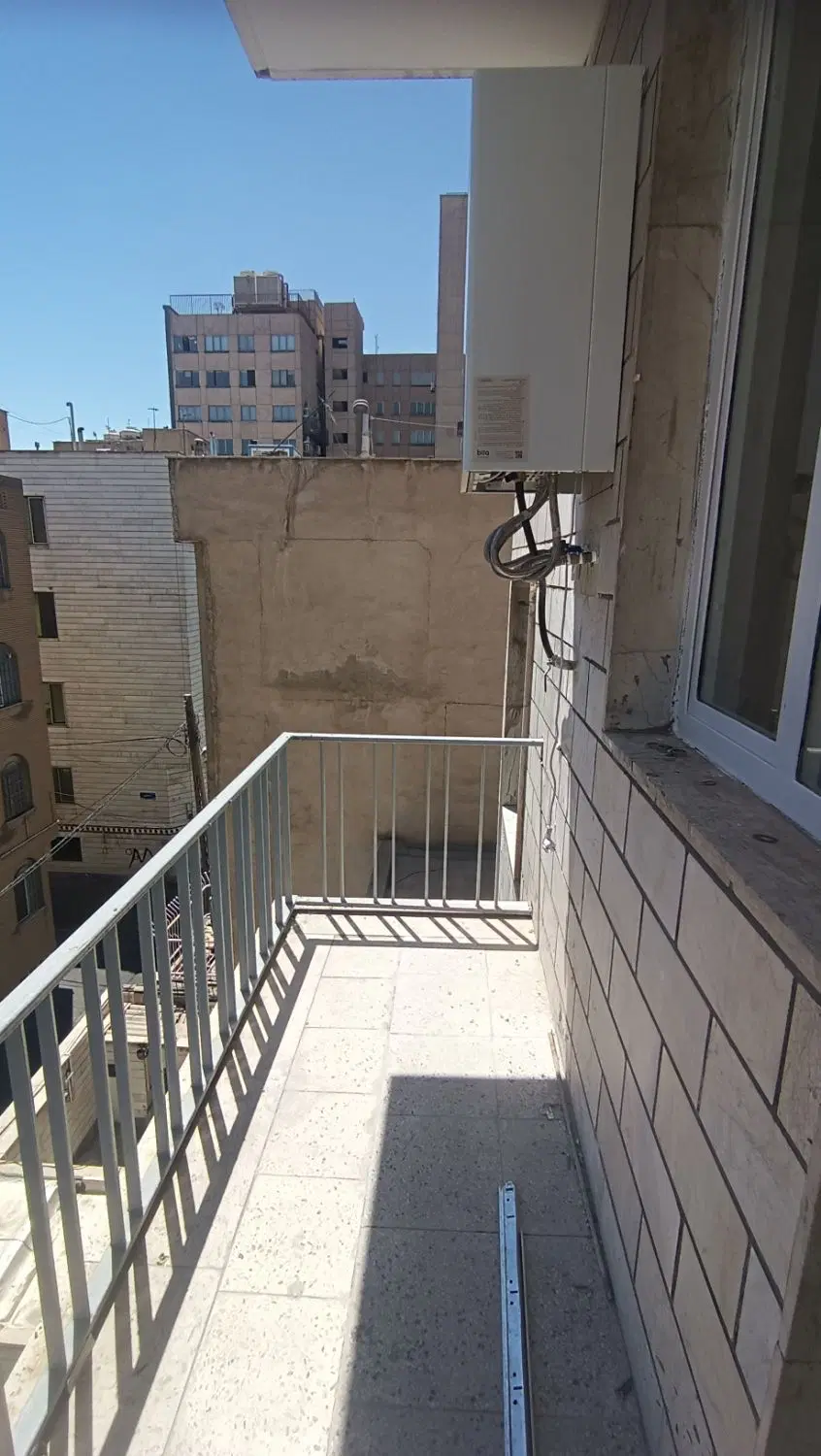 85متری