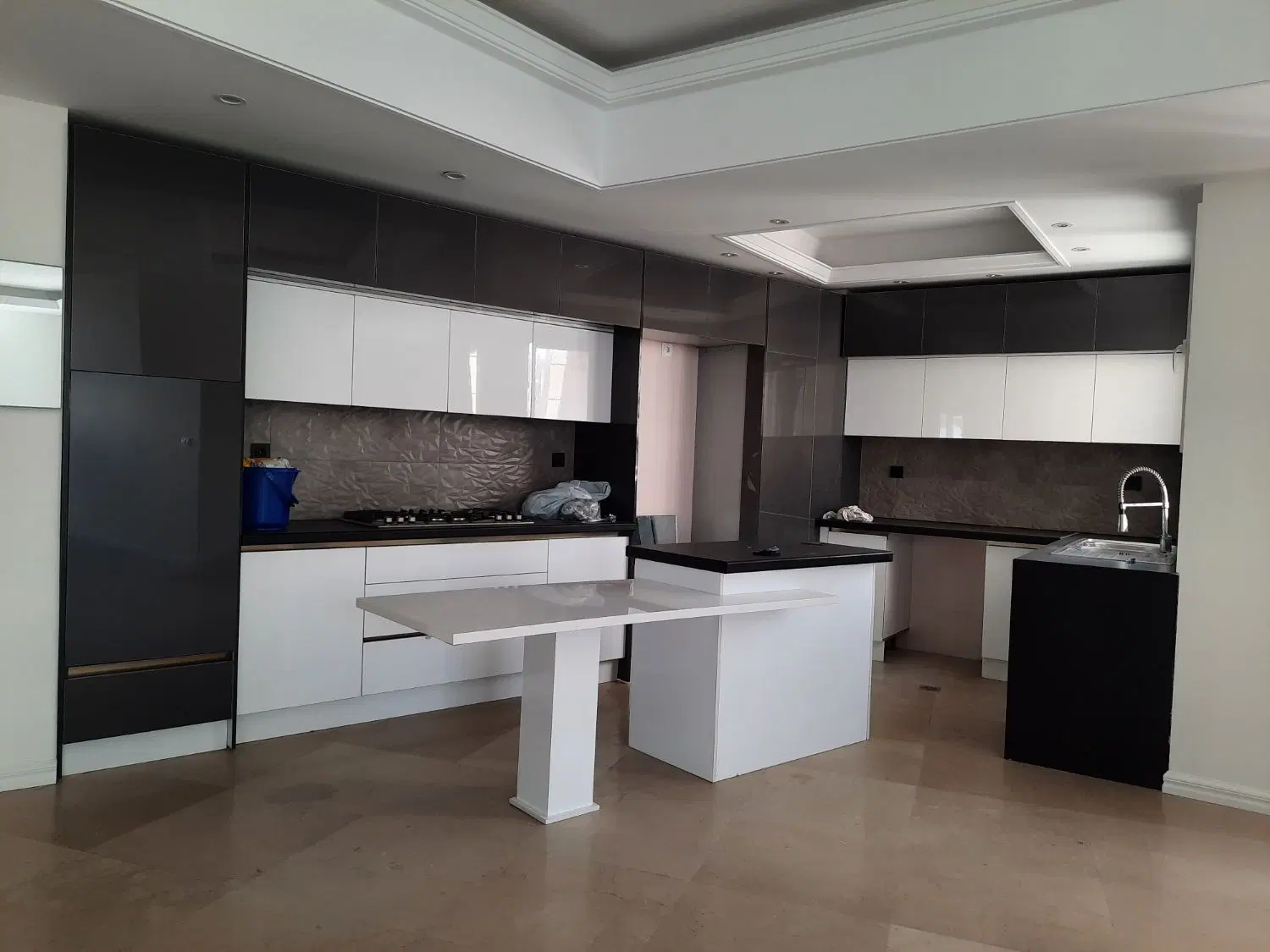 ۱۴۰ متر ۳ خواب تاپ لوکیشن دارآباد